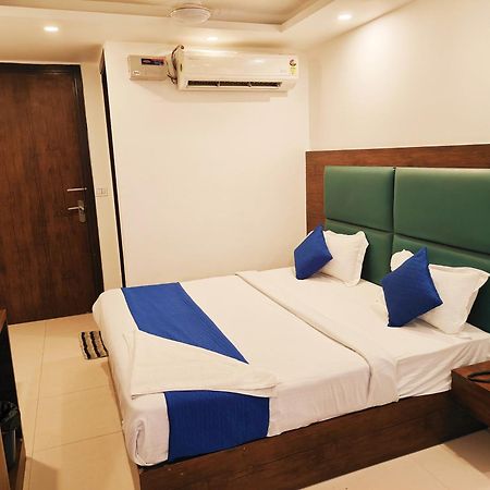 Hotel Le Mount Plaza Near Igi Airport Delhi New Delhi Exterior photo