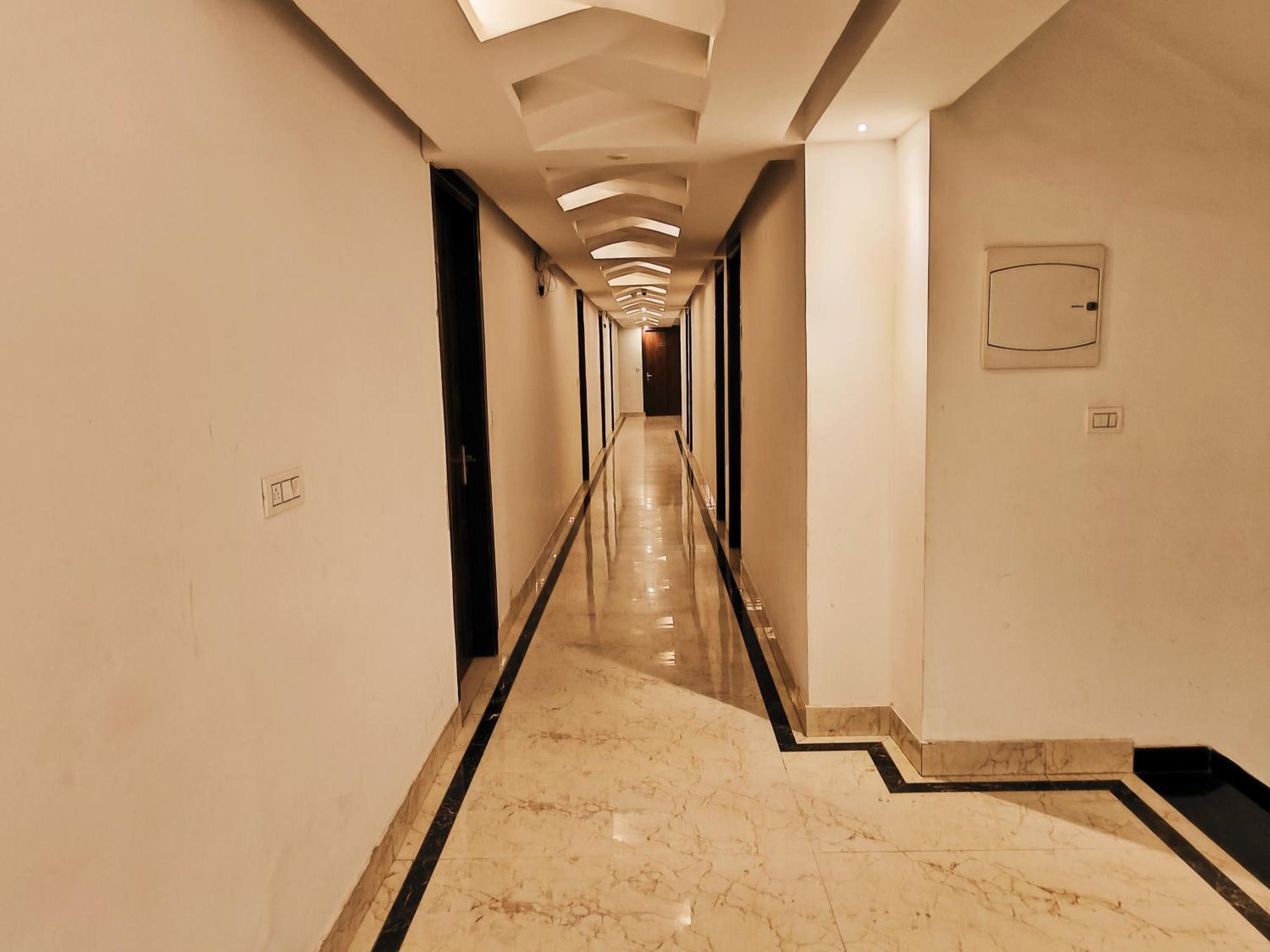 Hotel Le Mount Plaza Near Igi Airport Delhi New Delhi Exterior photo